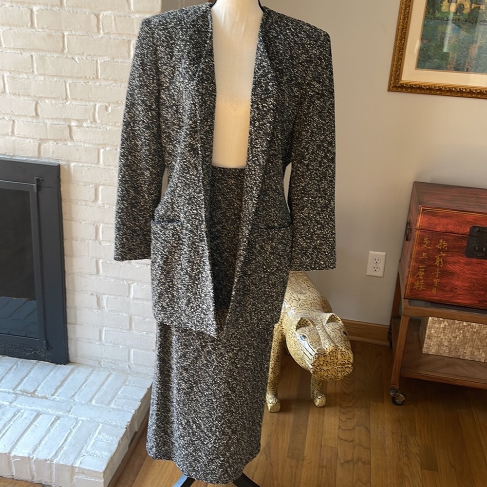 1990’’s VINTAGE DONNA KAREN NEW YORK SUIT | EUC | 33 % wool